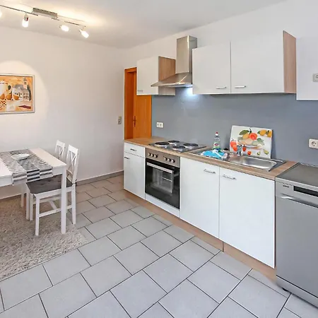 بيت للعطل Saal